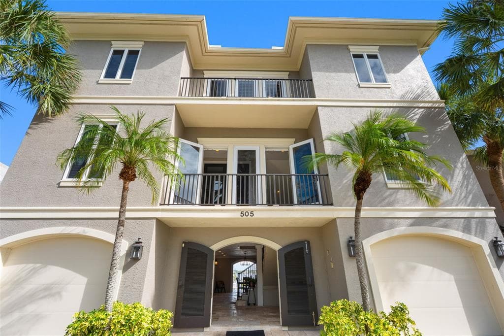 505 HARBOR DRIVE 4