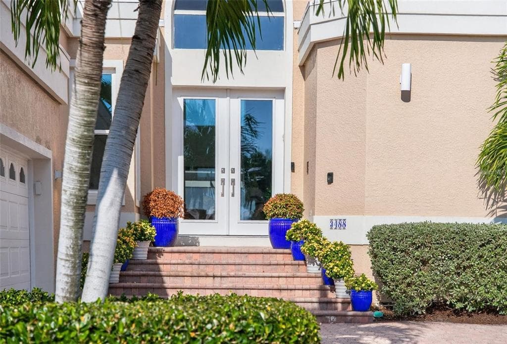 3488 MISTLETOE LANE 3
