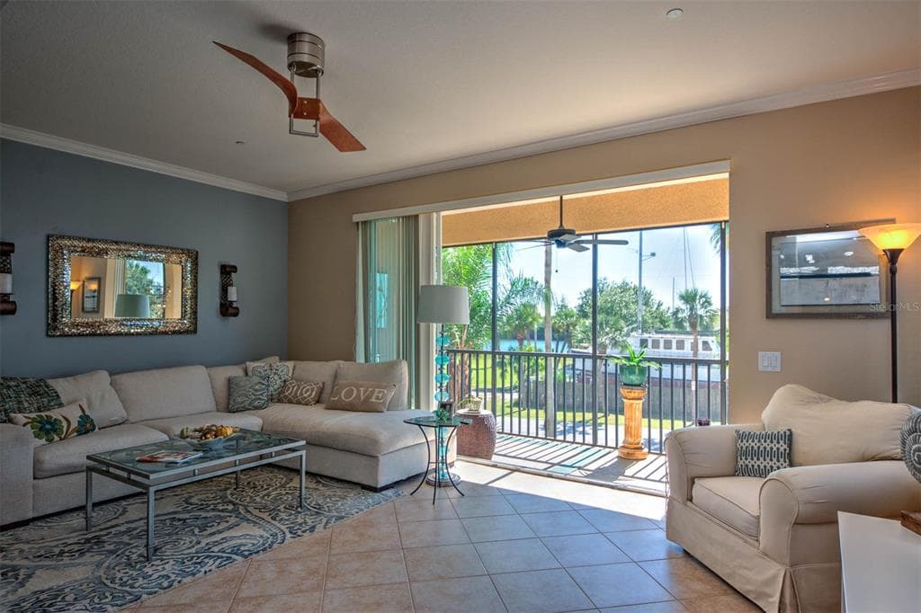 1146 VENETIAN HARBOR DRIVE NE photo 5