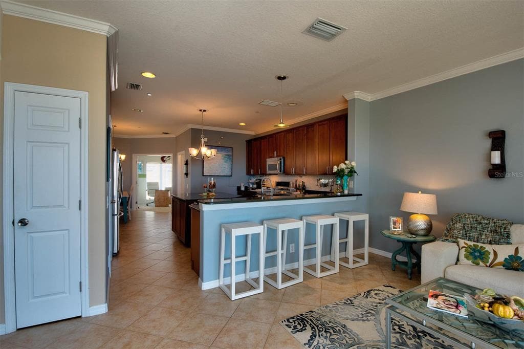 1146 VENETIAN HARBOR DRIVE NE photo 10