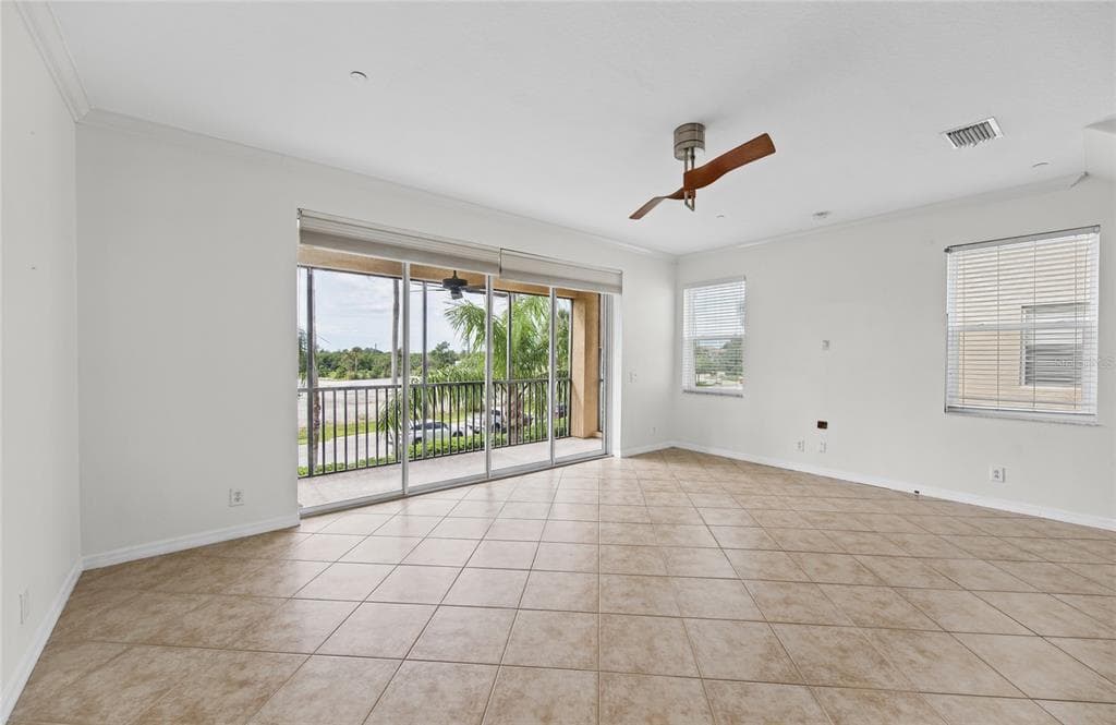 1146 VENETIAN HARBOR DRIVE NE photo 8