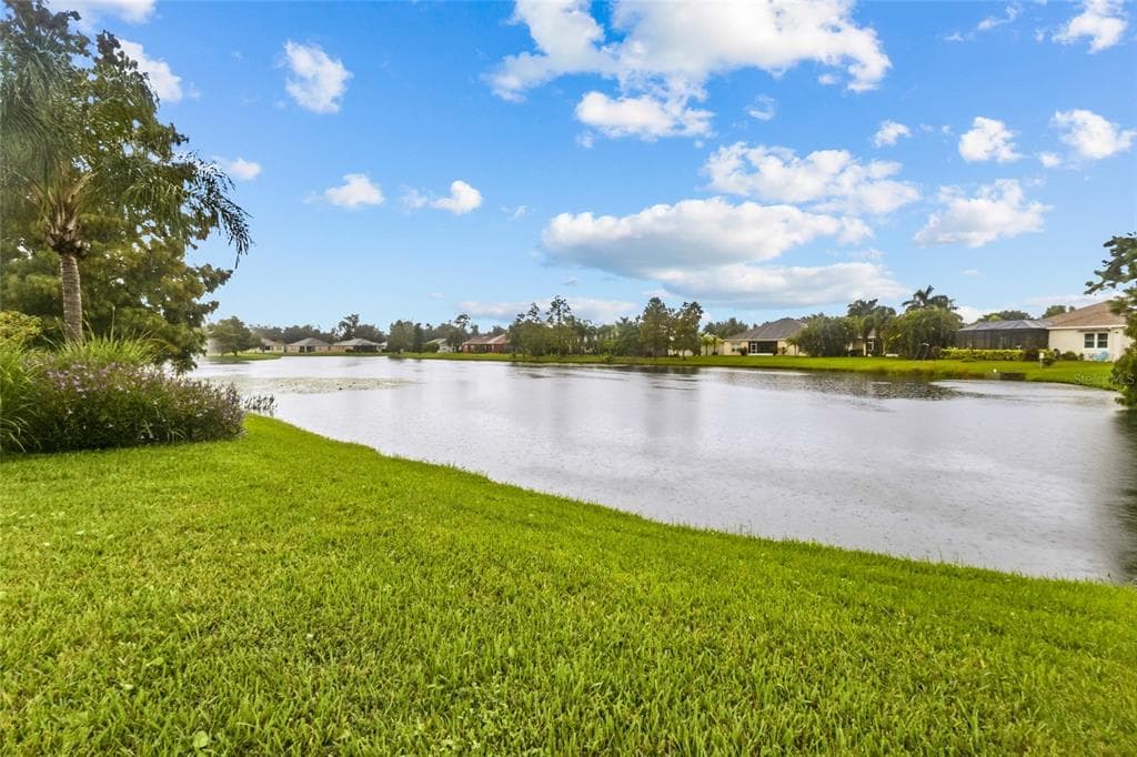 4316 70TH STREET CIRCLE E photo 3