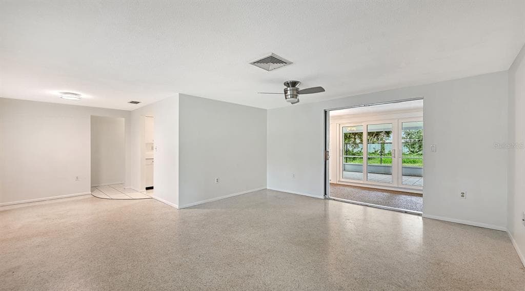 2610 REGATTA DRIVE photo 6