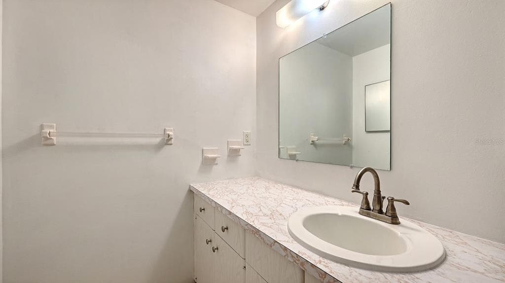 2610 REGATTA DRIVE photo 25