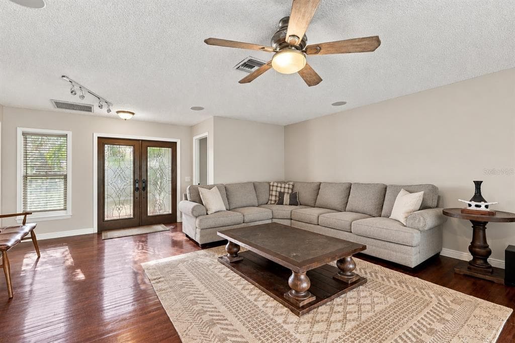 4224 BUR STREET photo 7