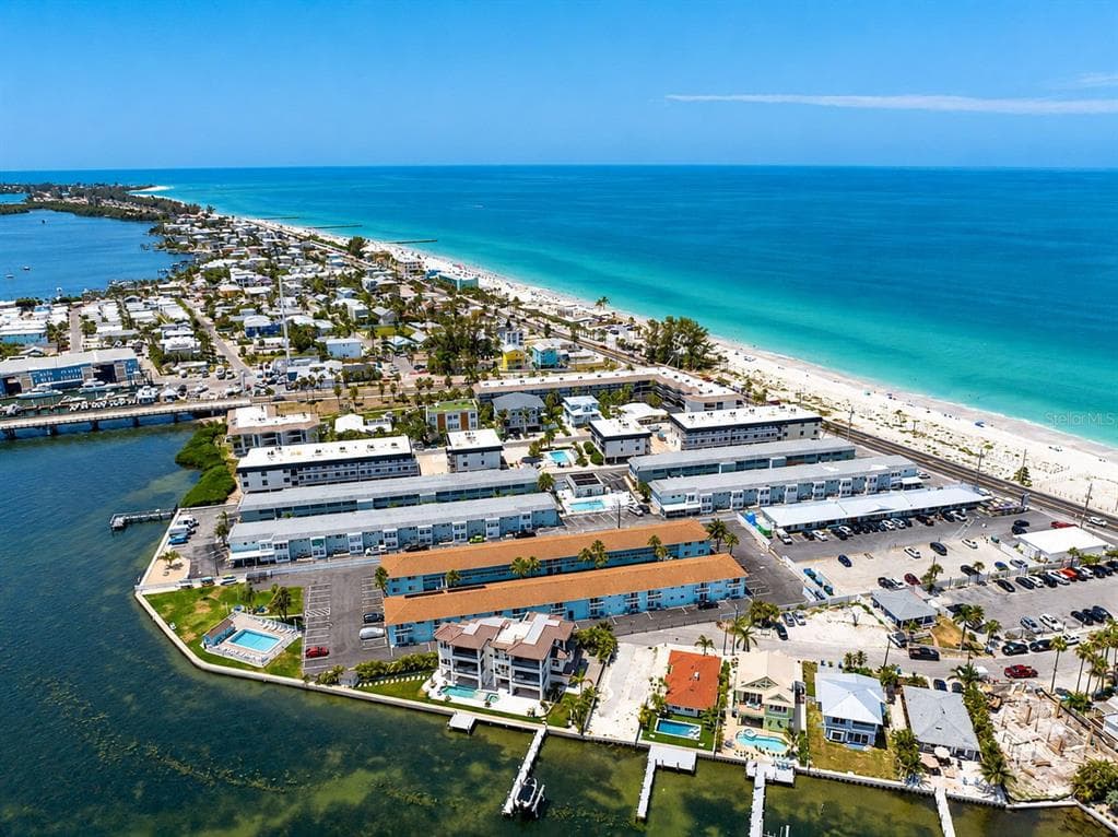 611 GULF DRIVE N A15 photo 2
