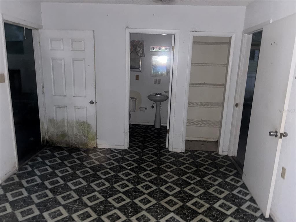 55616 LEE STREET photo 6