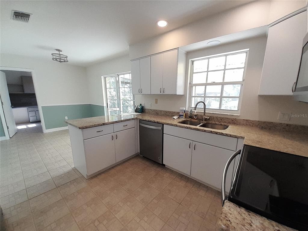 3520 57TH AVENUE CIRCLE W photo 3