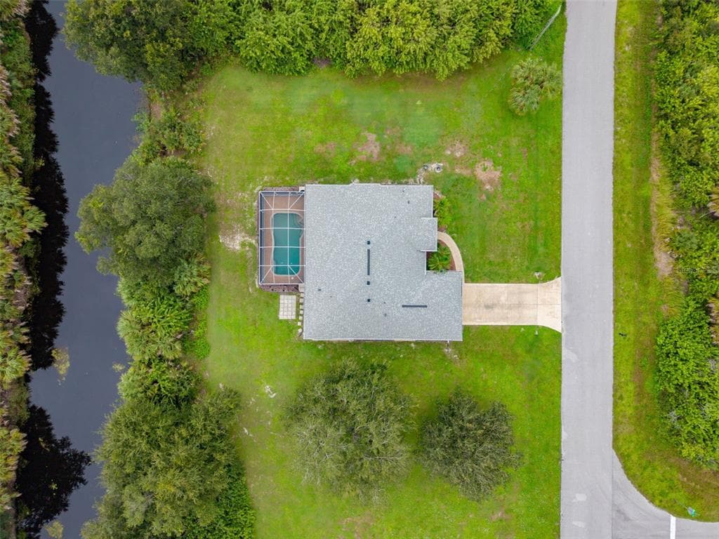 252 DENVER DRIVE photo 4