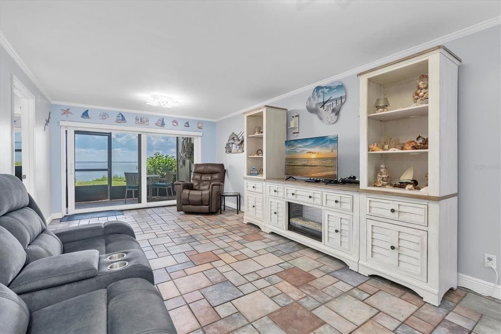 6372 PALMA DEL MAR BOULEVARD S 111 photo 5