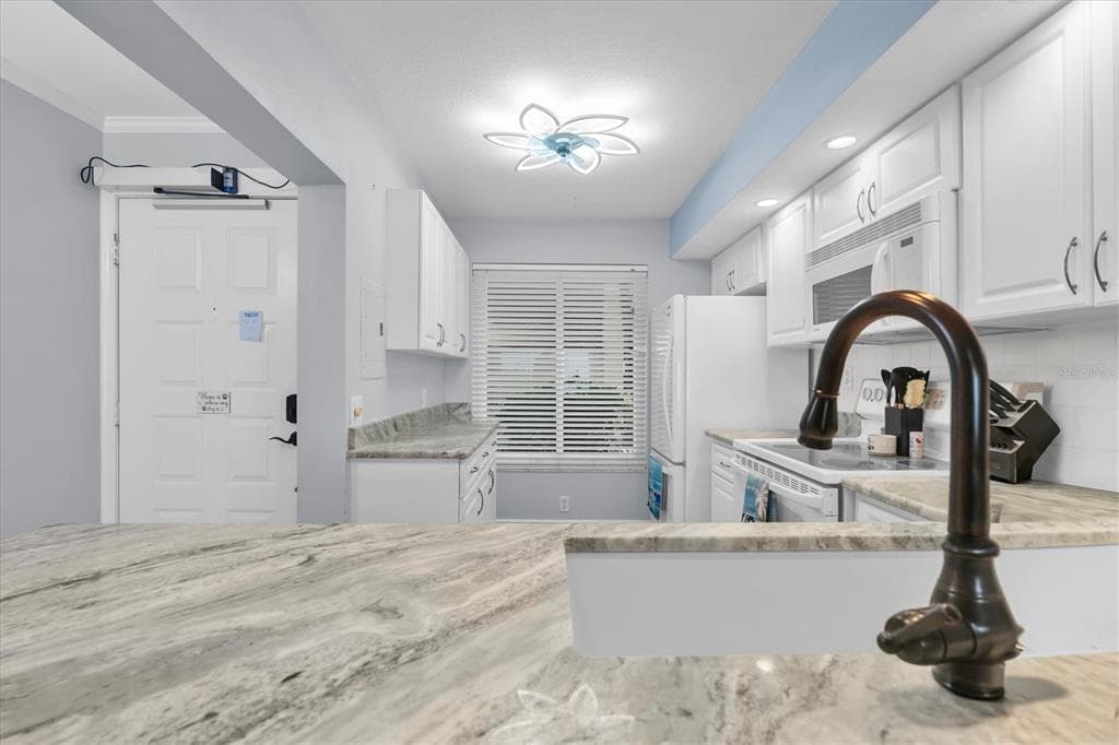 6372 PALMA DEL MAR BOULEVARD S 111 photo 10