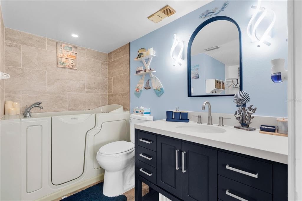 6372 PALMA DEL MAR BOULEVARD S 111 photo 18