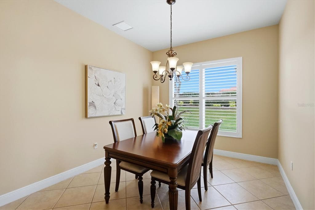 23901 WAVERLY CIRCLE photo 18