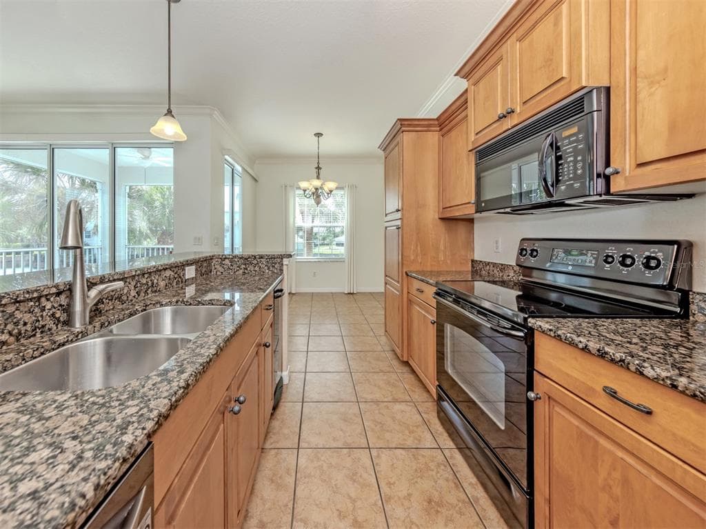 700 GARDENS EDGE DRIVE 721 photo 16