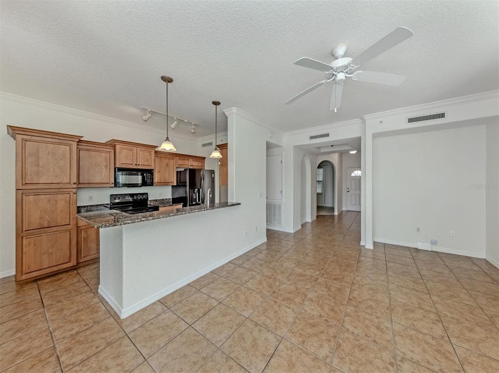 700 GARDENS EDGE DRIVE 721 photo 12