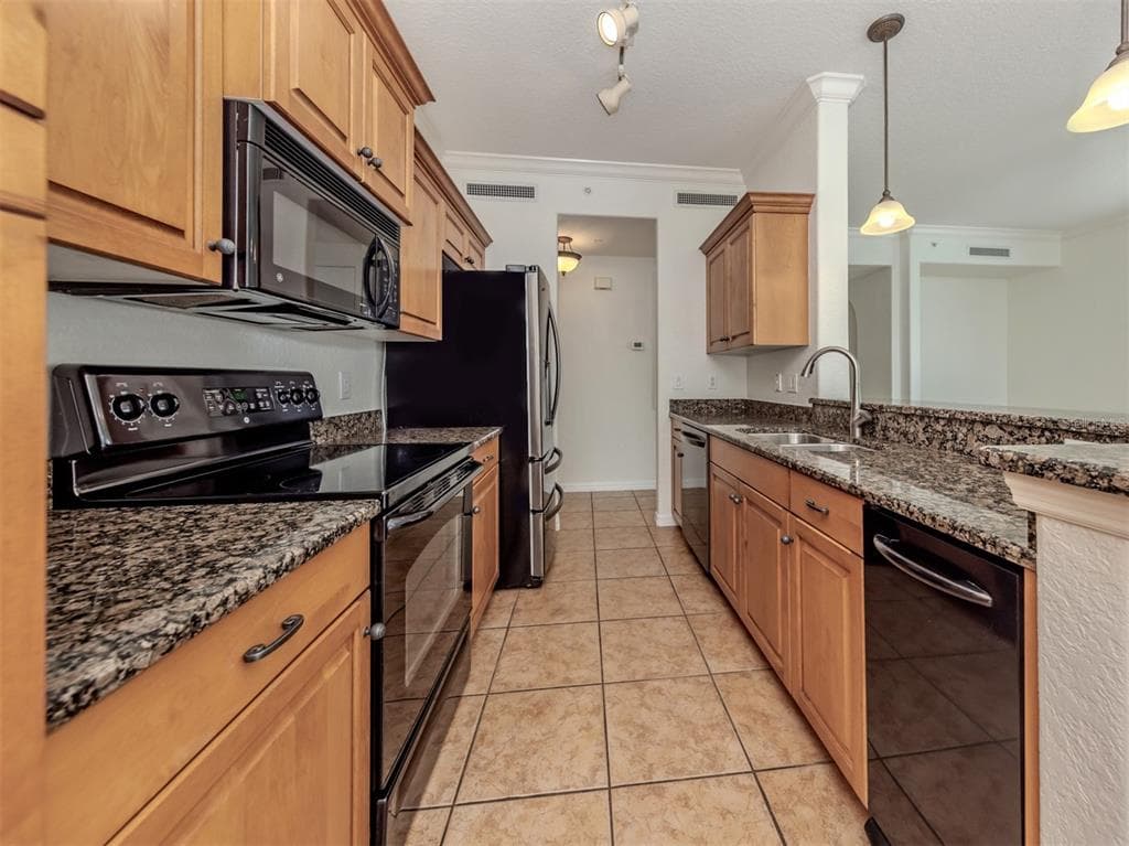 700 GARDENS EDGE DRIVE 721 photo 14