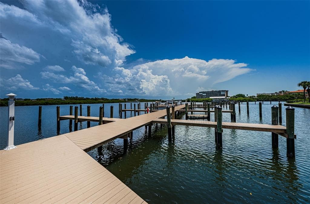 19531 GULF BOULEVARD 604 photo 8