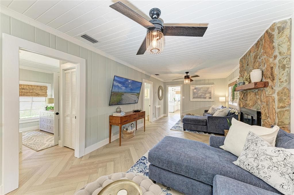 12204 45TH AVENUE DRIVE W photo 8