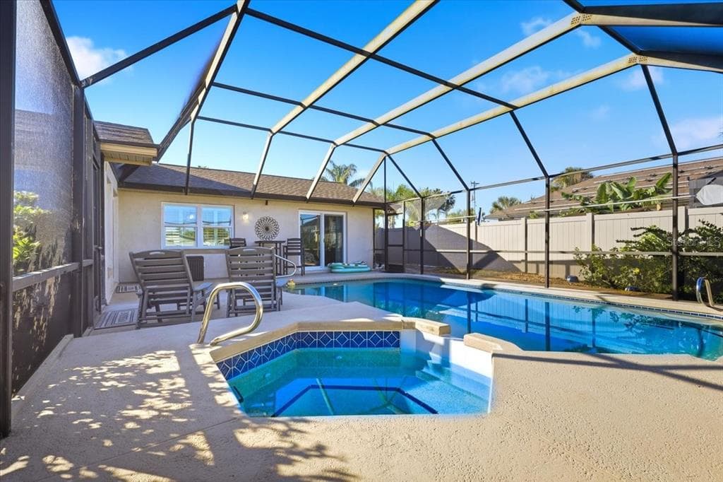 5 CHEYENNE COURT photo 2