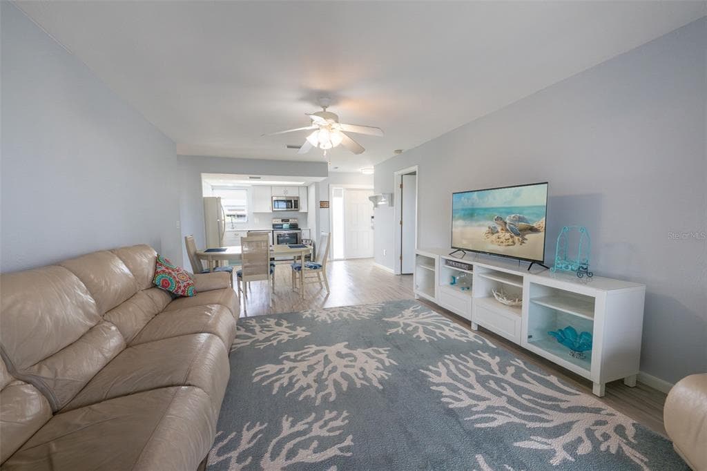 1318 WESLEY DRIVE 124B photo 4
