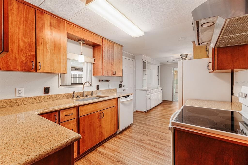 2055 S FLORAL AVENUE #224 3