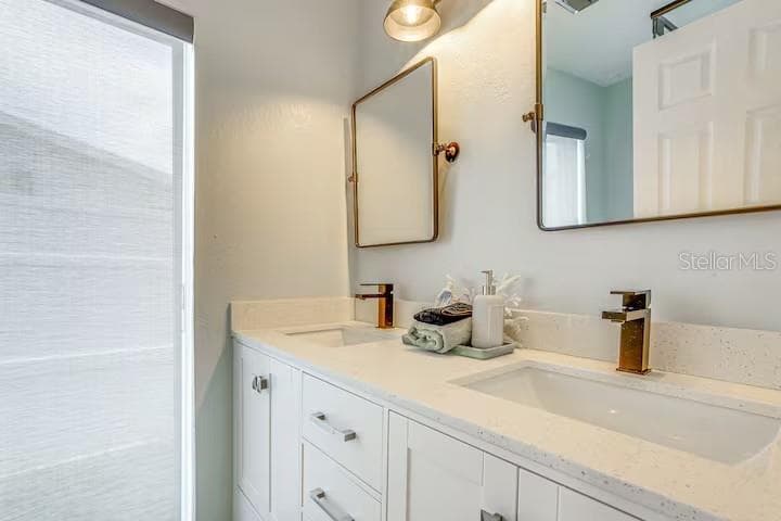 924 ARLINGTON ROAD photo 22