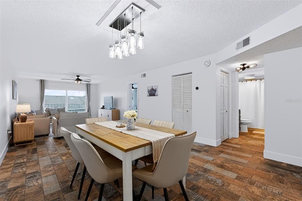 719 PINELLAS BAYWAY S 311 photo 9