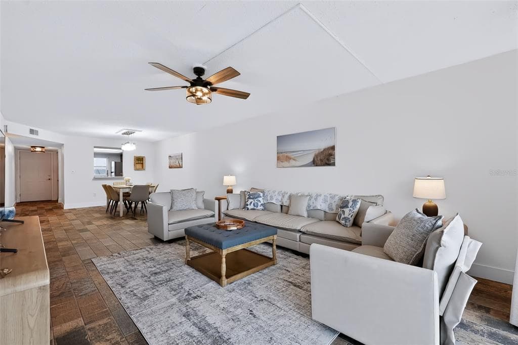 719 PINELLAS BAYWAY S 311 photo 11