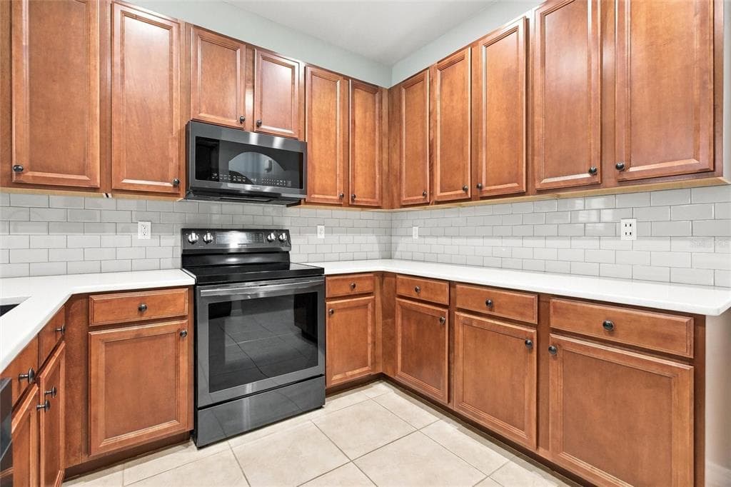 24049 CANAL STREET photo 10