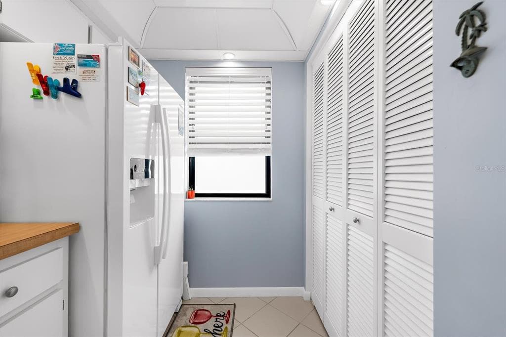1551 BEACH ROAD 207 photo 9