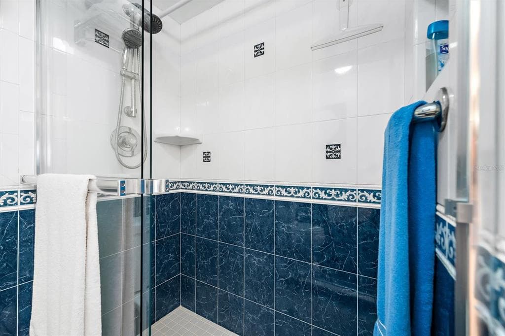 1551 BEACH ROAD 207 photo 24