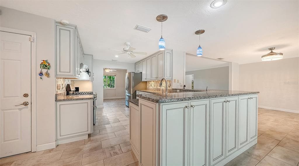 4907 CORAL BOULEVARD photo 21