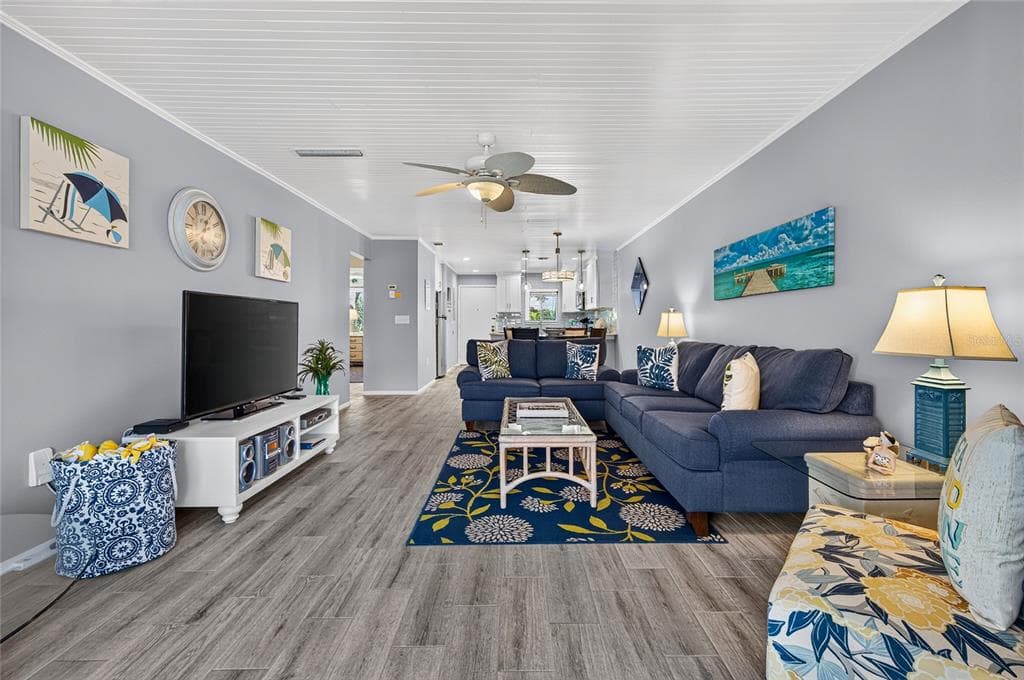 1634 STICKNEY POINT ROAD 34-202 photo 16