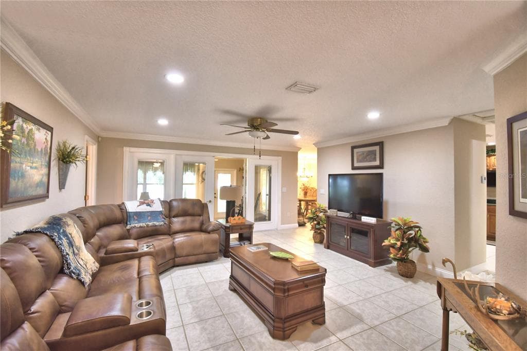 2391 S LAKE REEDY BOULEVARD 5