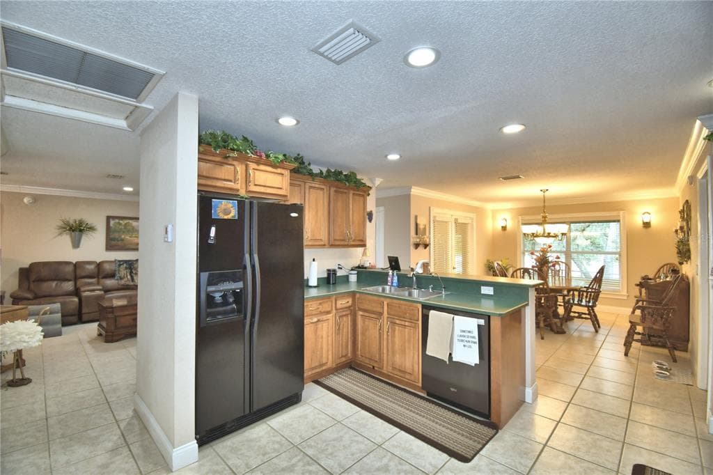 2391 S LAKE REEDY BOULEVARD photo 9