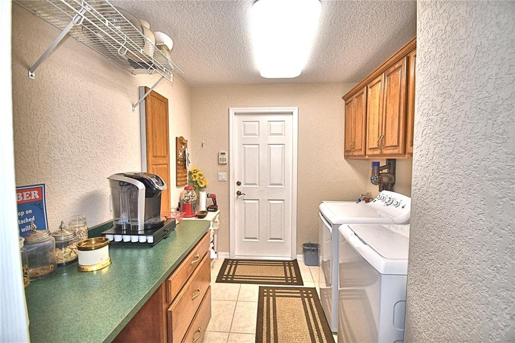 2391 S LAKE REEDY BOULEVARD photo 18