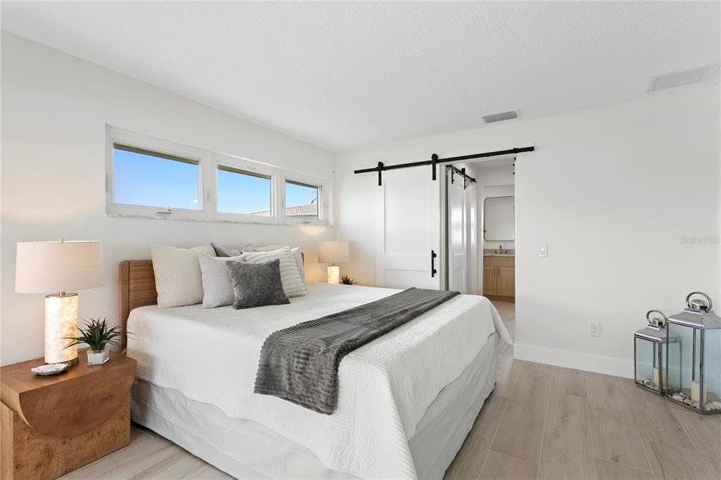 11625 6TH STREET E photo 18