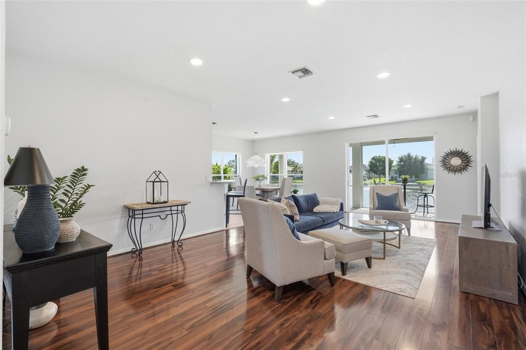 8631 LAKE FRONT COURT photo 5
