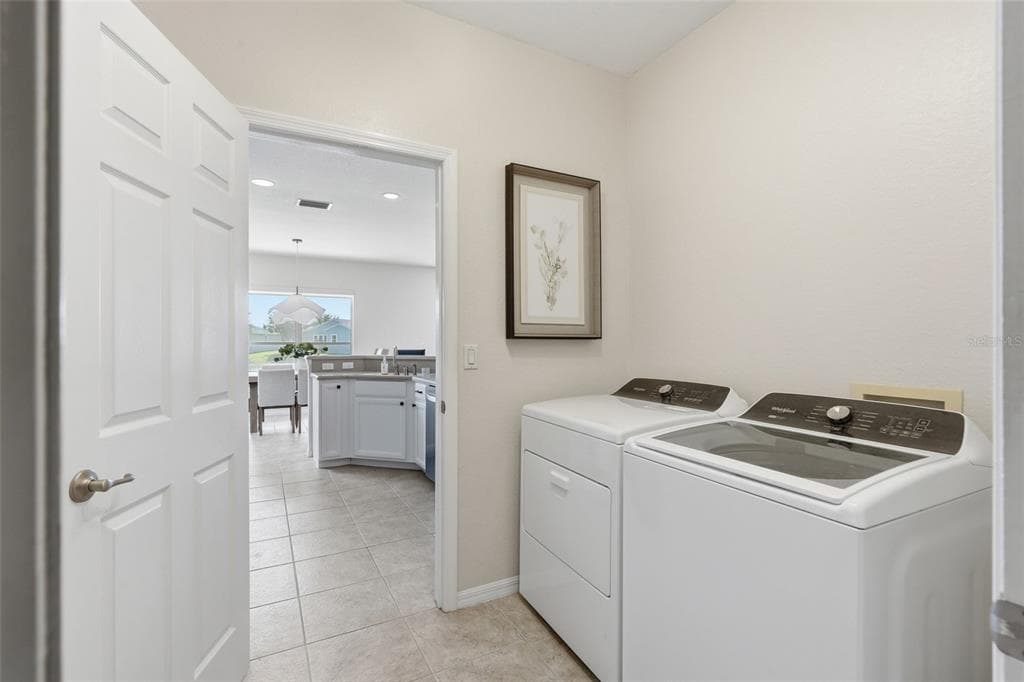 8631 LAKE FRONT COURT photo 24