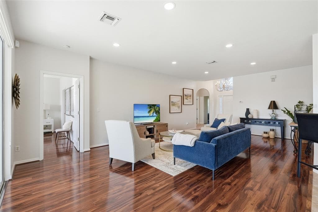 8631 LAKE FRONT COURT photo 4
