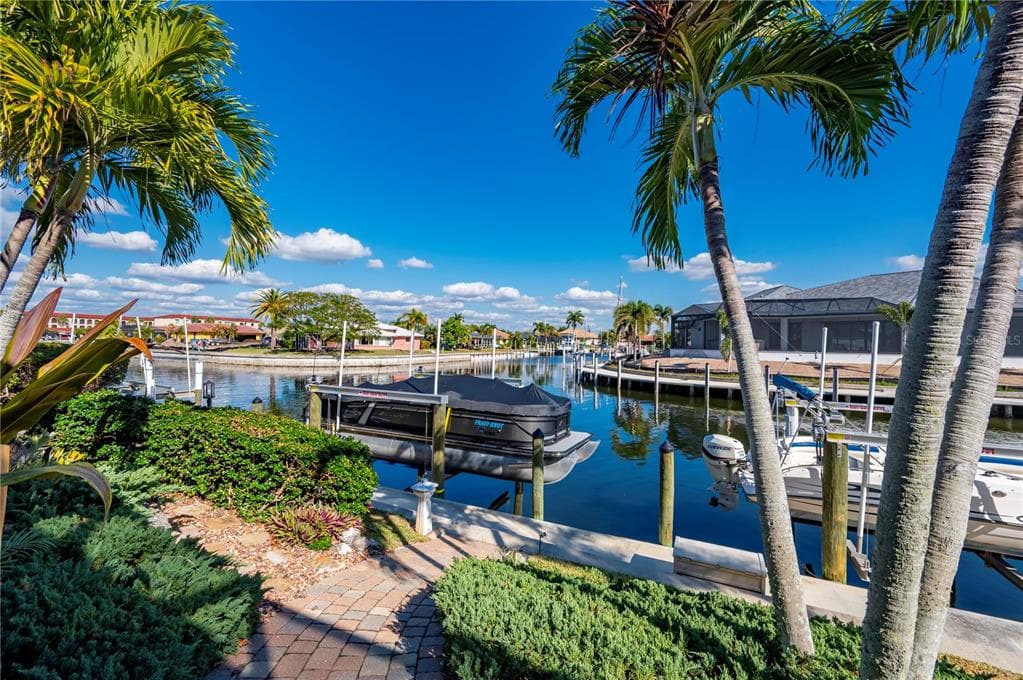 48 COLONY POINT DRIVE 5
