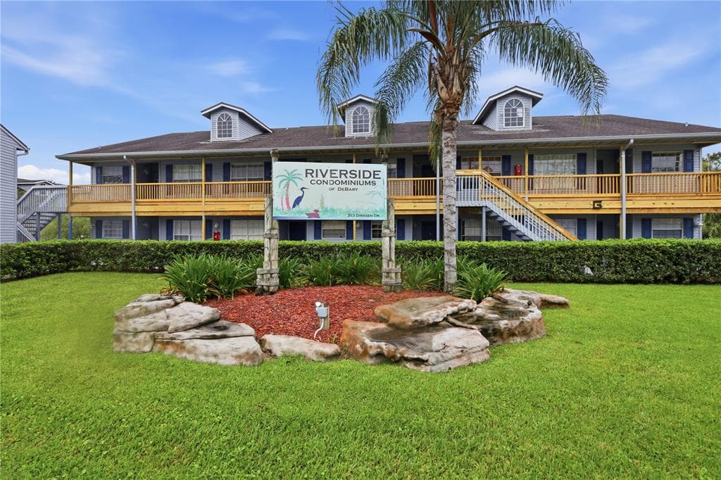 313 DIRKSEN DRIVE #F13 1