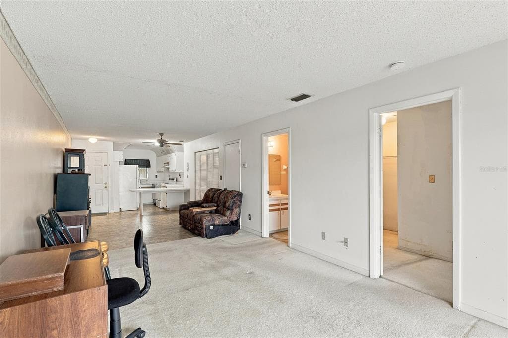 313 DIRKSEN DRIVE F13 photo 11