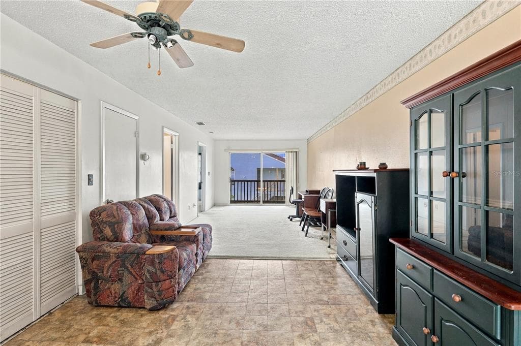 313 DIRKSEN DRIVE F13 photo 8
