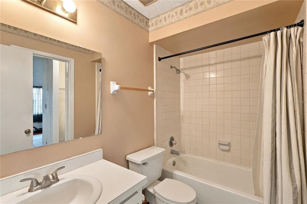 313 DIRKSEN DRIVE F13 photo 21