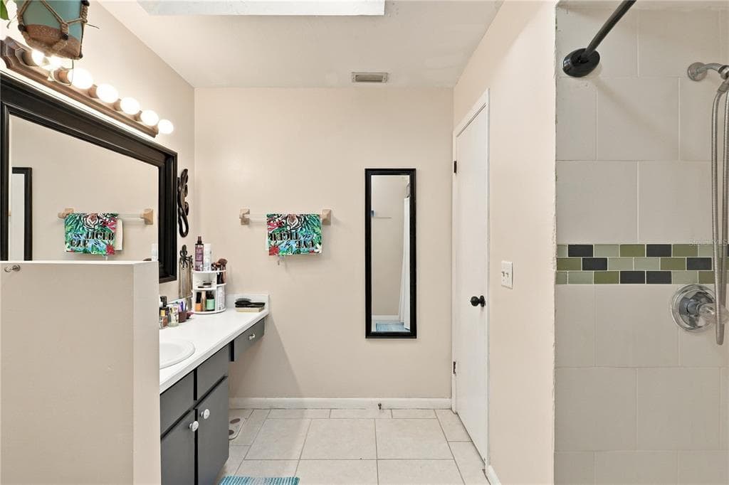92 FOSTER LANE photo 24