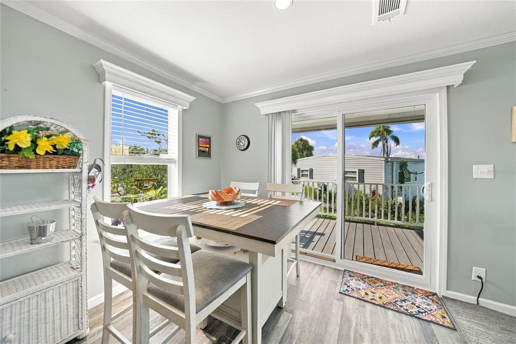 734 BLACKBURN BOULEVARD photo 17