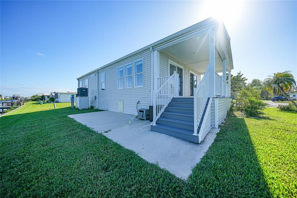 734 BLACKBURN BOULEVARD photo 7