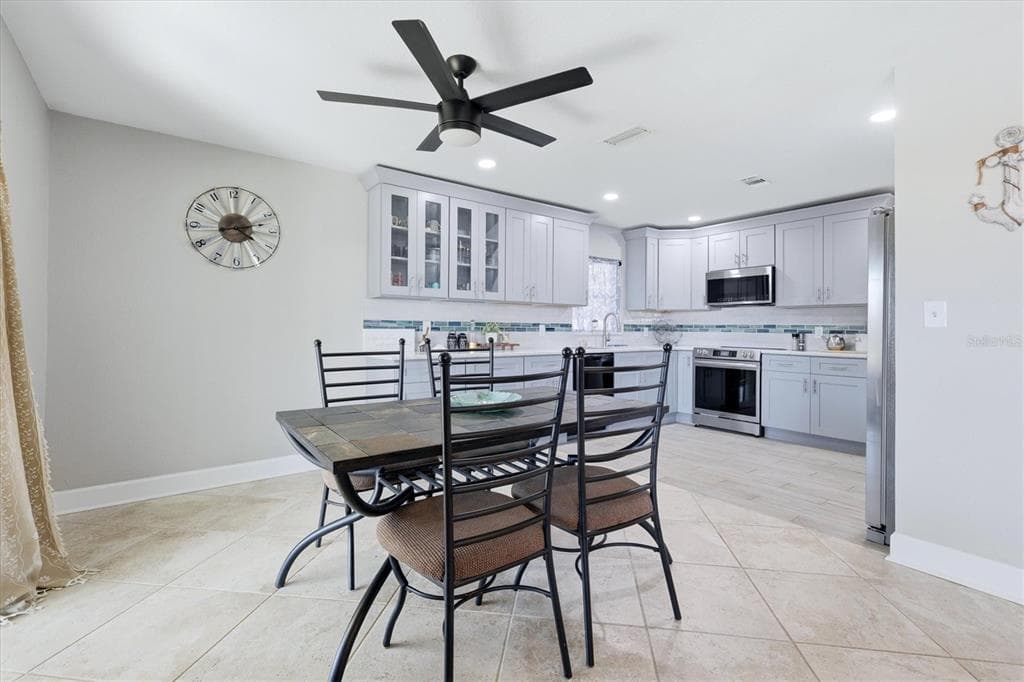 13625 VERONICA DRIVE photo 17