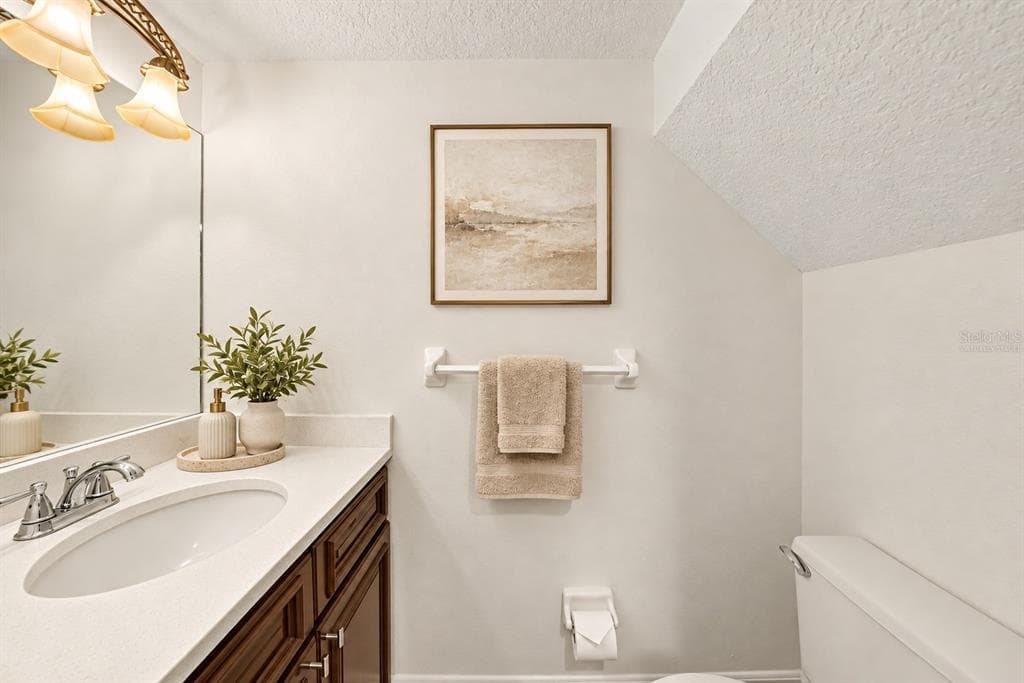 6915 LAKEVIEW COURT photo 14